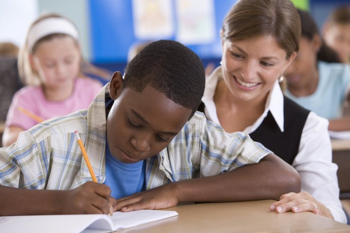 There are several good reasons why learning cursive writing is beneficial to students.